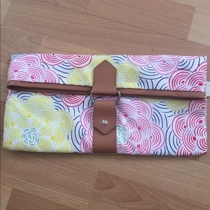 lesportsac clutch